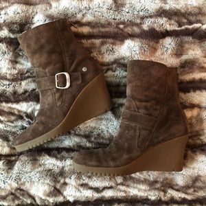 UGG Gisella Wedge Boot